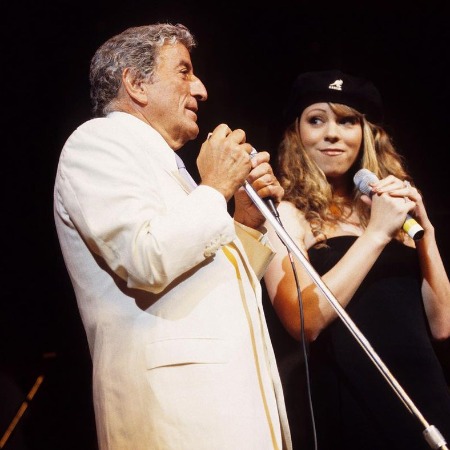 Mariah Carey with the late American singer Tony Bennett. 